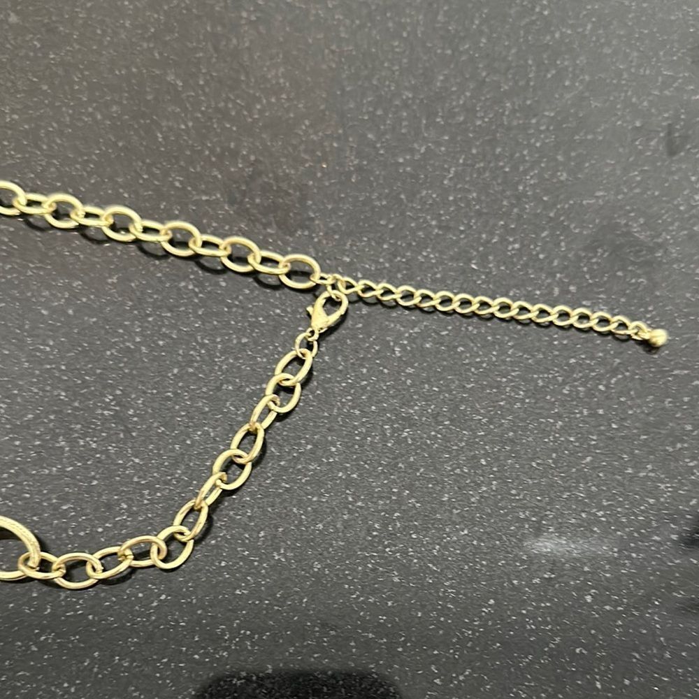 Gold tone Charm Necklace with Cristals and lock it charm - Picture 13 of 13